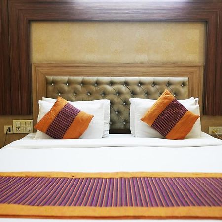 Hotel Classic New Delhi Extérieur photo