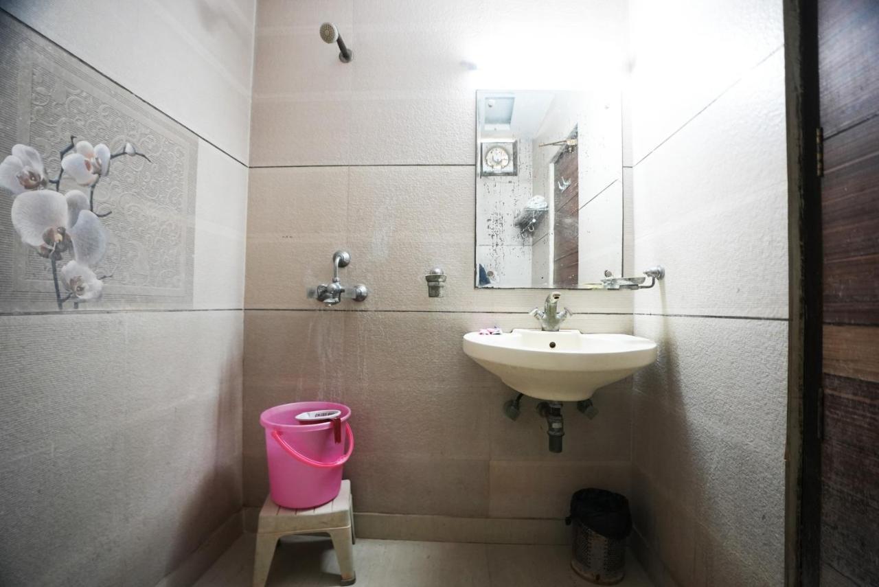 Hotel Classic New Delhi Extérieur photo