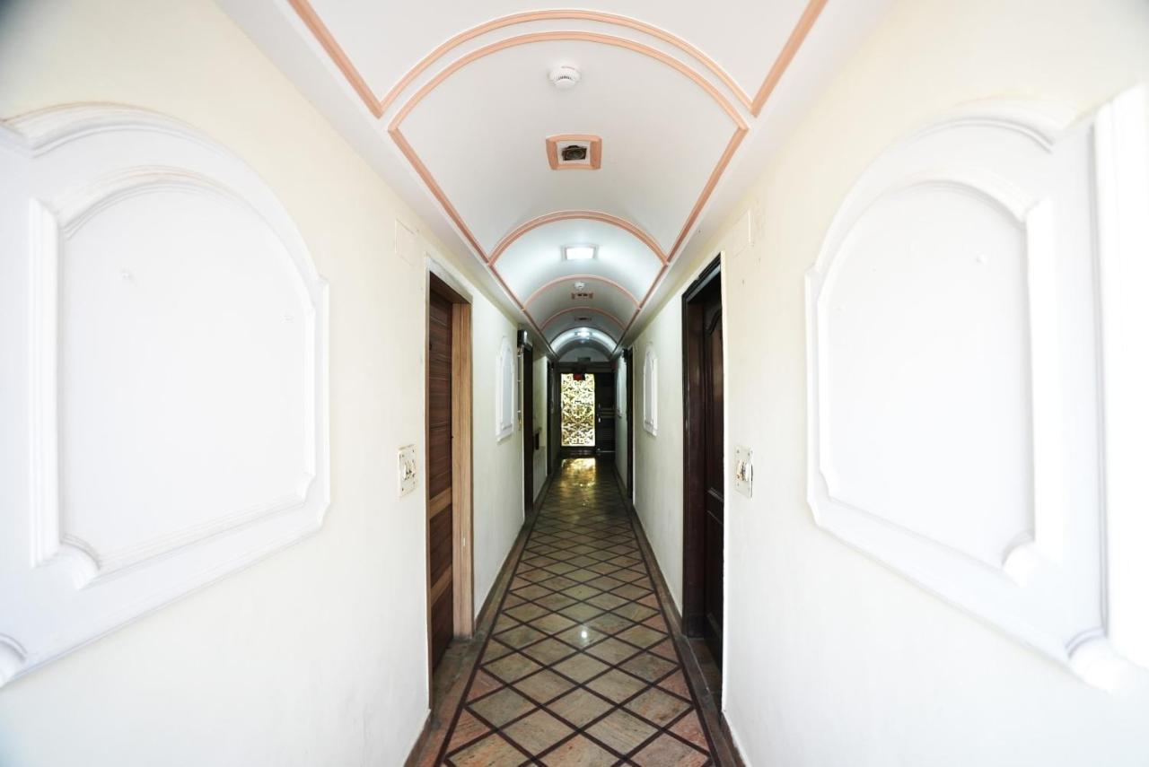 Hotel Classic New Delhi Extérieur photo