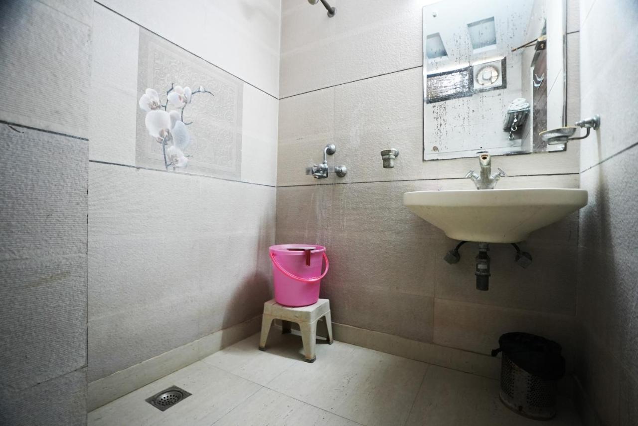 Hotel Classic New Delhi Extérieur photo